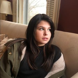 Meet your Posher, Livia